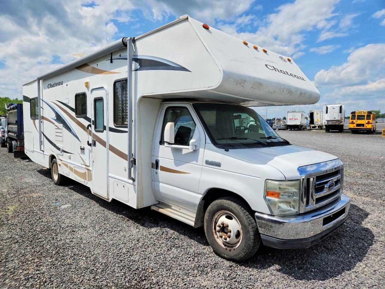 2008 Ford Econoline VIN 1FDXE45S98DB58872 photo 1