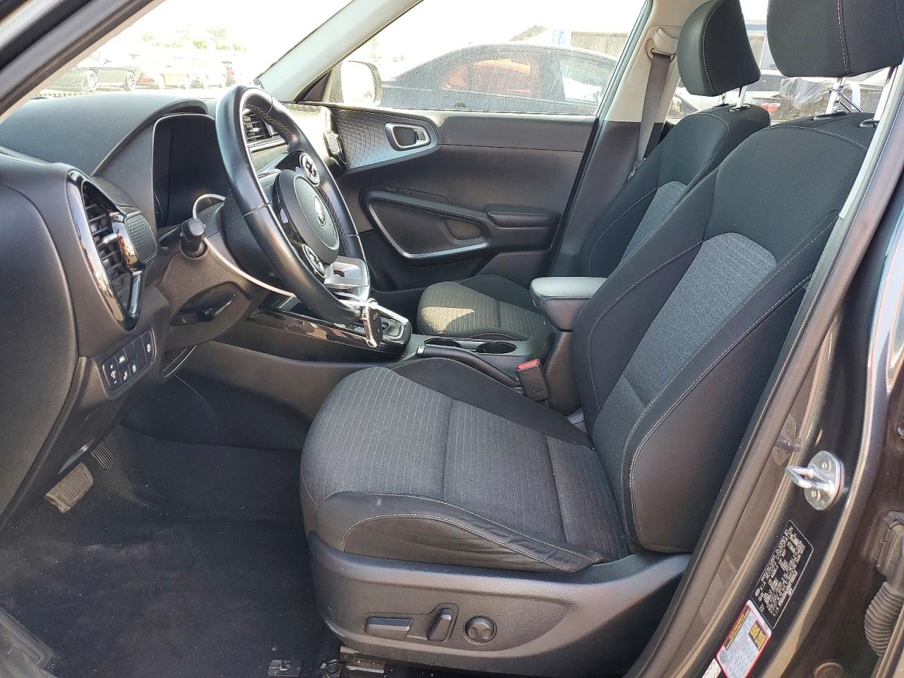 2021 Kia Soul VIN KNDJ33AUXM7785512 photo 7