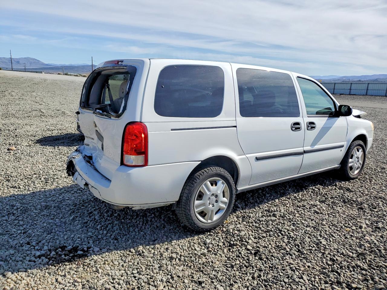 2008 Chevrolet Uplander VIN 1GNDV23W58D179646 photo 3