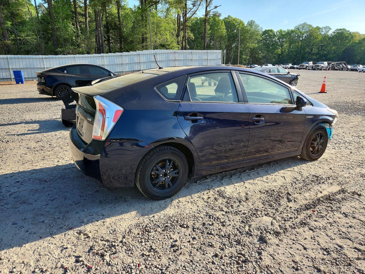 2015 Toyota Prius VIN JTDKN3DU0F0438695 photo 3