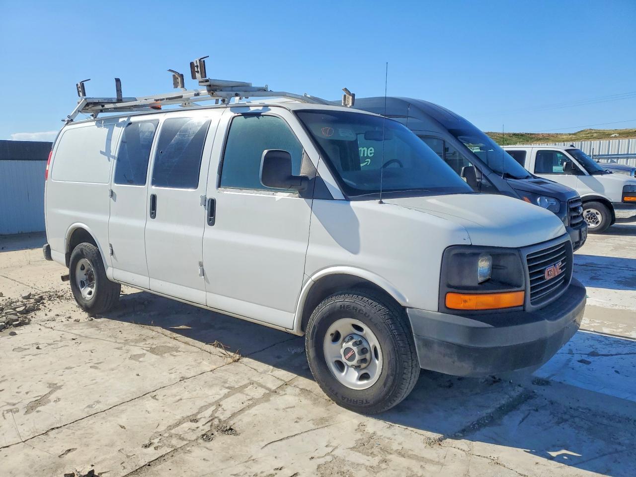 2008 GMC Savana VIN 1GTGG25CX81183132 photo 4