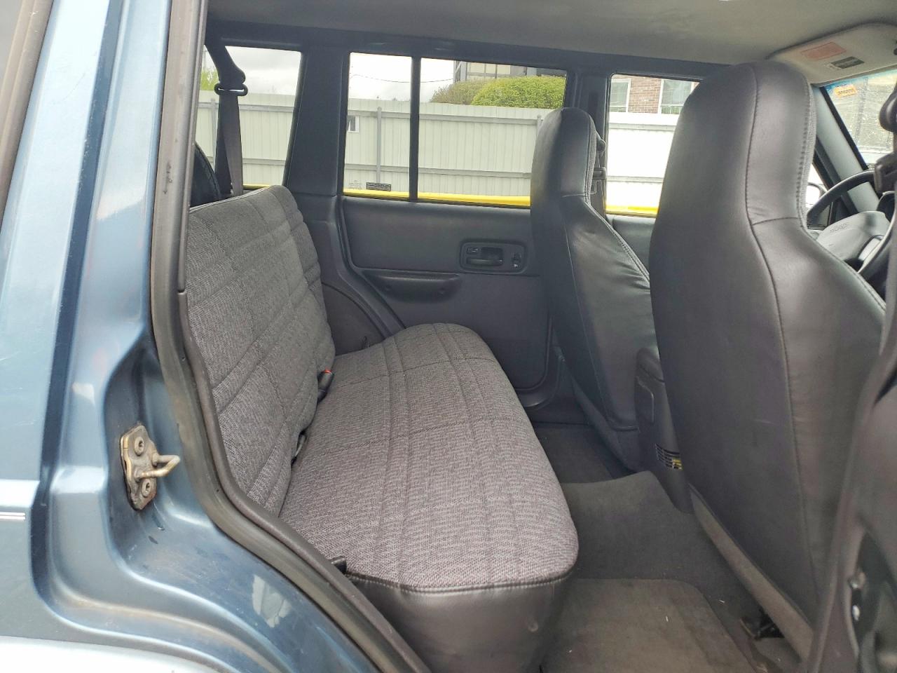 1999 Jeep Cherokee VIN 1J4FF68S7XL664008 photo 11