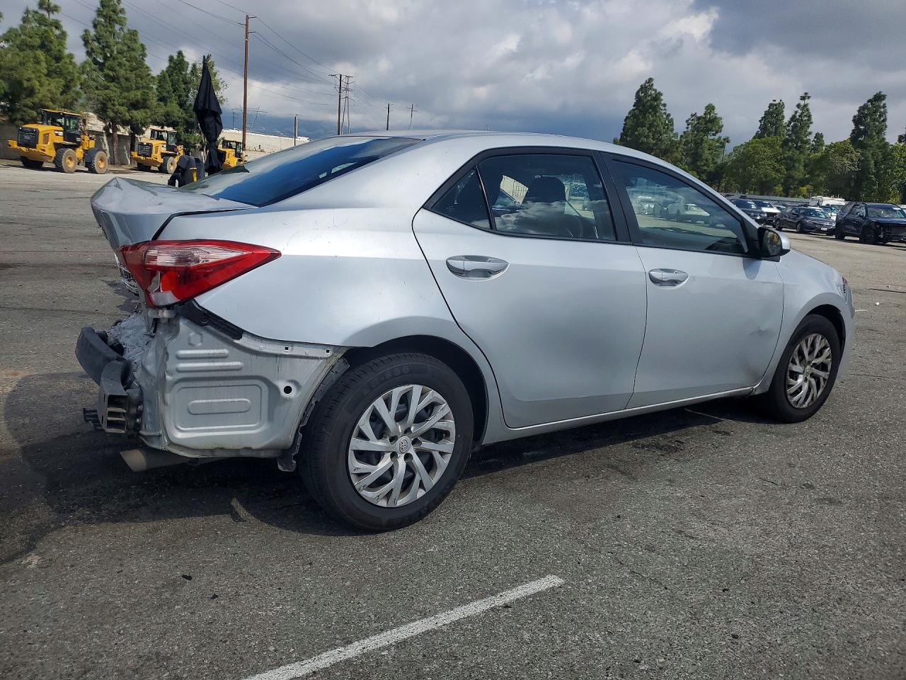 2019 TOYT Corolla VIN 5YFBURHE8KP913888 photo 3