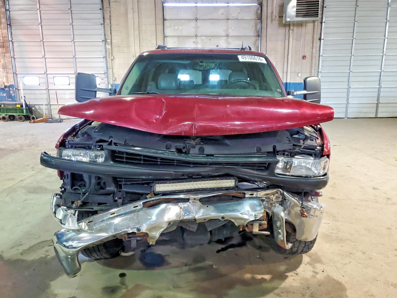 2004 Chevrolet Suburban VIN 3GNFK16Z84G233407 photo 5