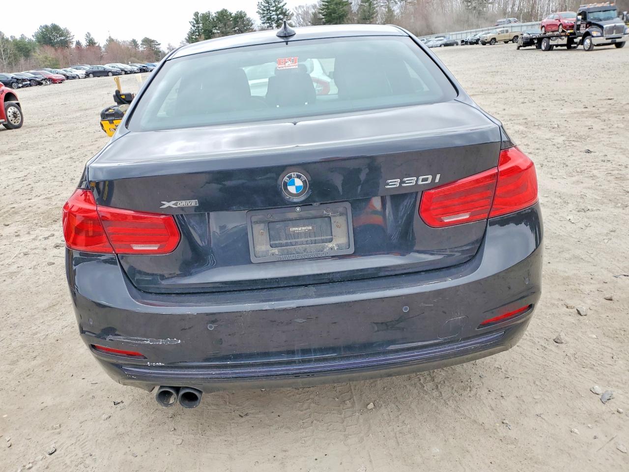 2017 BMW 3 series VIN WBA8D9C3XHA011835 photo 6