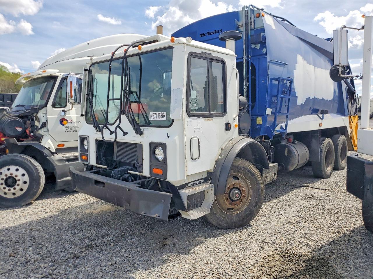 2007 MACK All other VIN 1M2K189C77M034386 photo 2