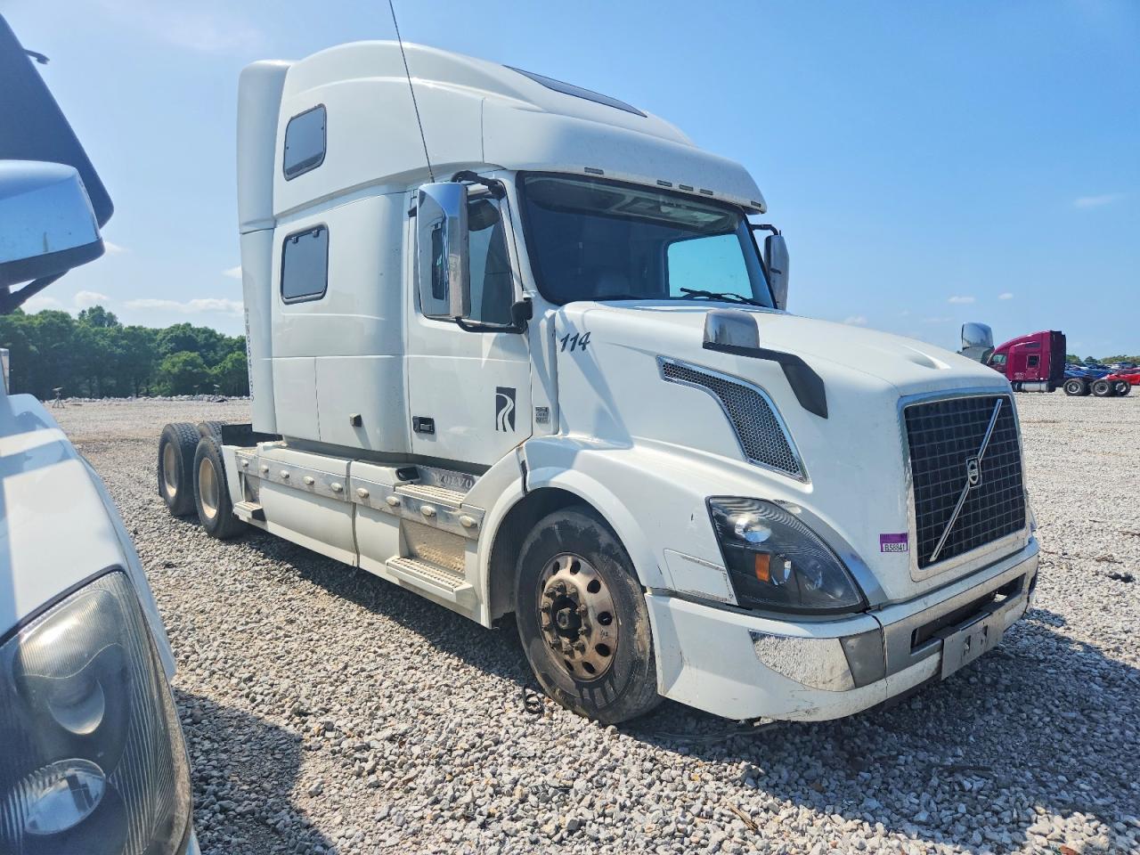 2018 VOLVO Vn VIN 4V4NC9EH4JN984195 photo 1