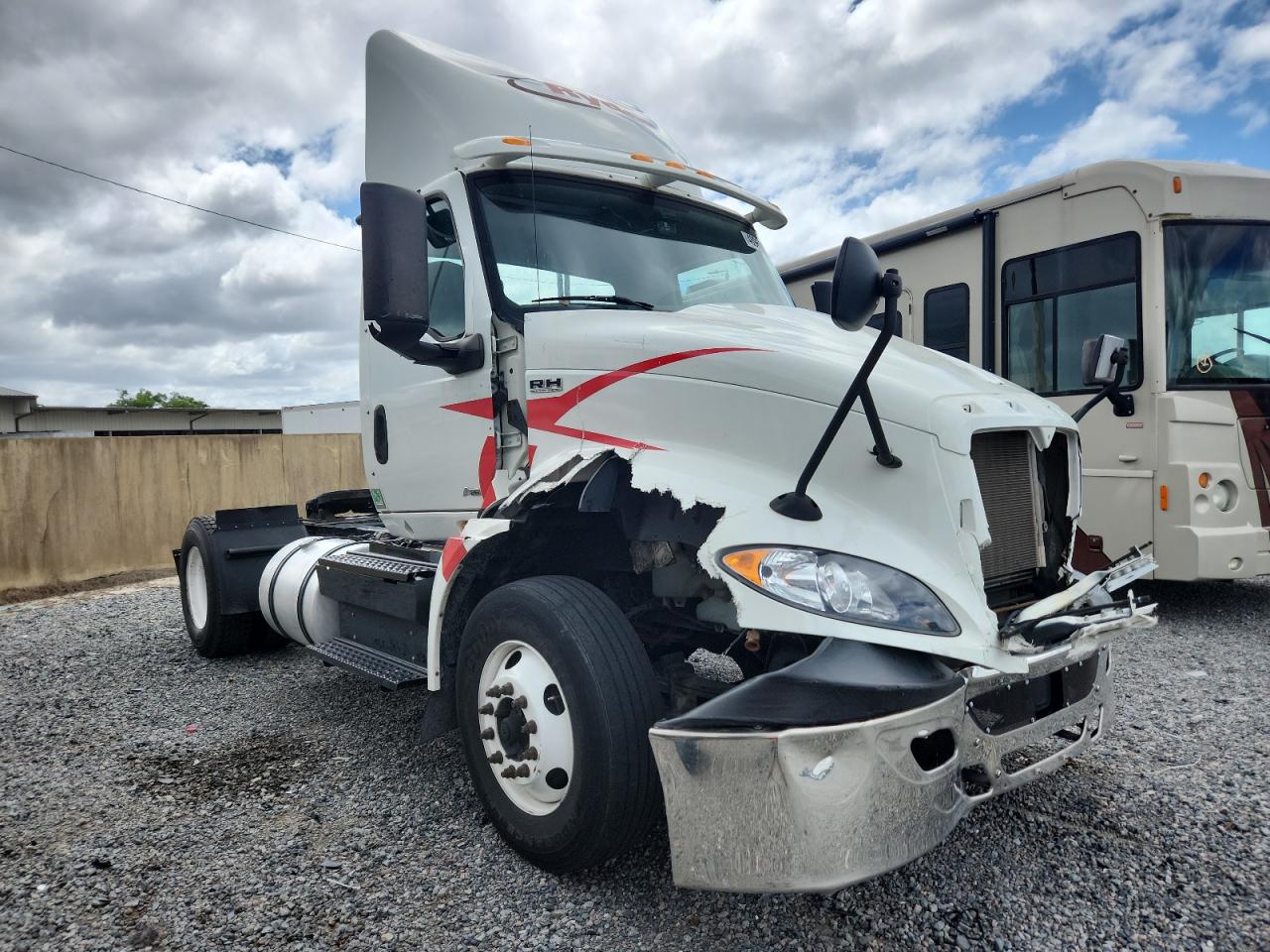 2019 International All other VIN 3HSDXTZN4KN042492 photo 1