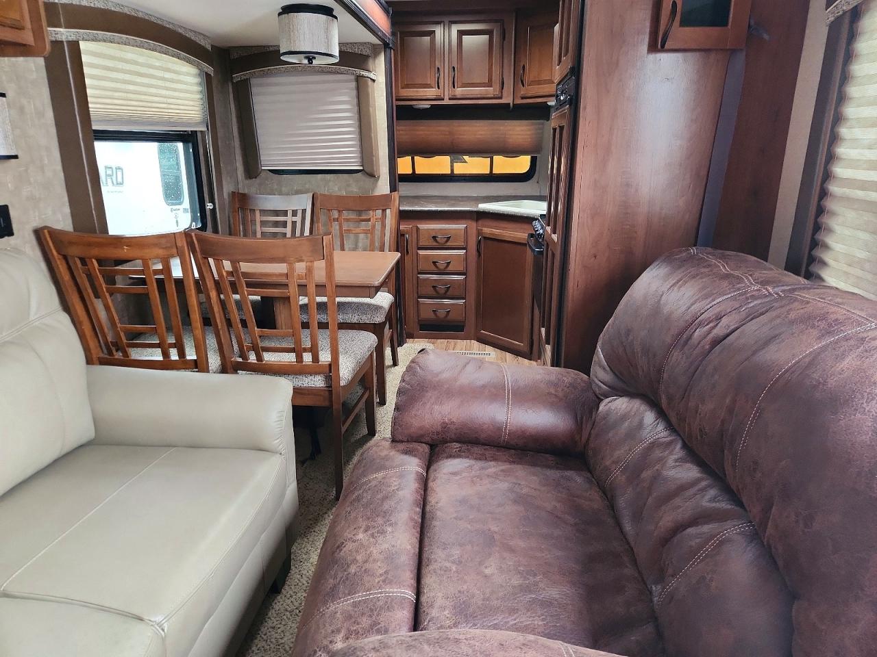 2016 JAYCO All models VIN 1UJBJ0BU5G1TX0094 photo 5