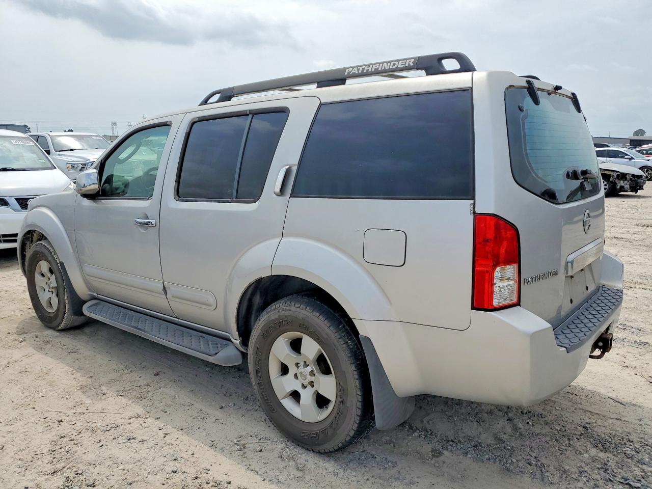 2006 Nissan Pathfinder VIN 5N1AR18U46C658690 photo 2