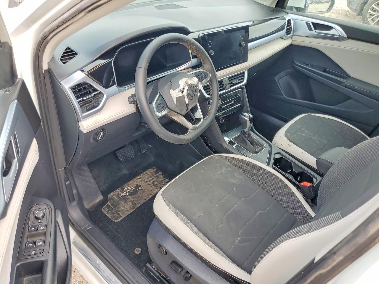 2025 Volkswagen All other VIN 3VVEC7B25SM004339 photo 8