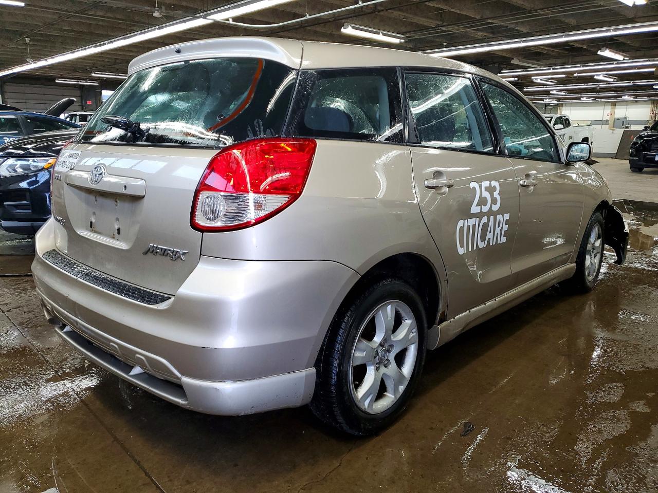 2003 Toyota Matrix VIN 2T1LR32E23C113827 photo 3