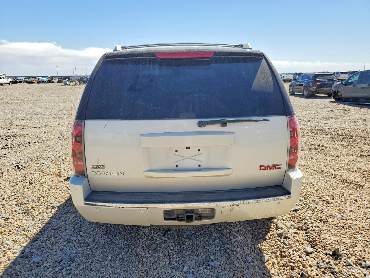 2010 GMC Yukon VIN 1GKUKEEF6AR218967 photo 6