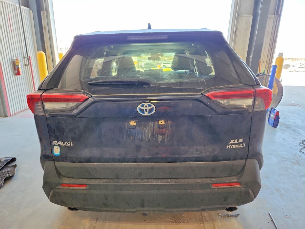2022 Toyota Rav4 VIN JTMB6RFV9ND060194 photo 6