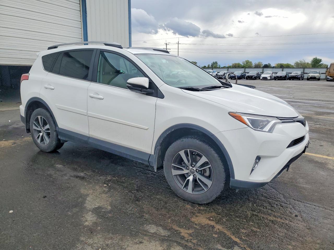 2018 Toyota Rav4 VIN 2T3WFREV1JW505916 photo 4