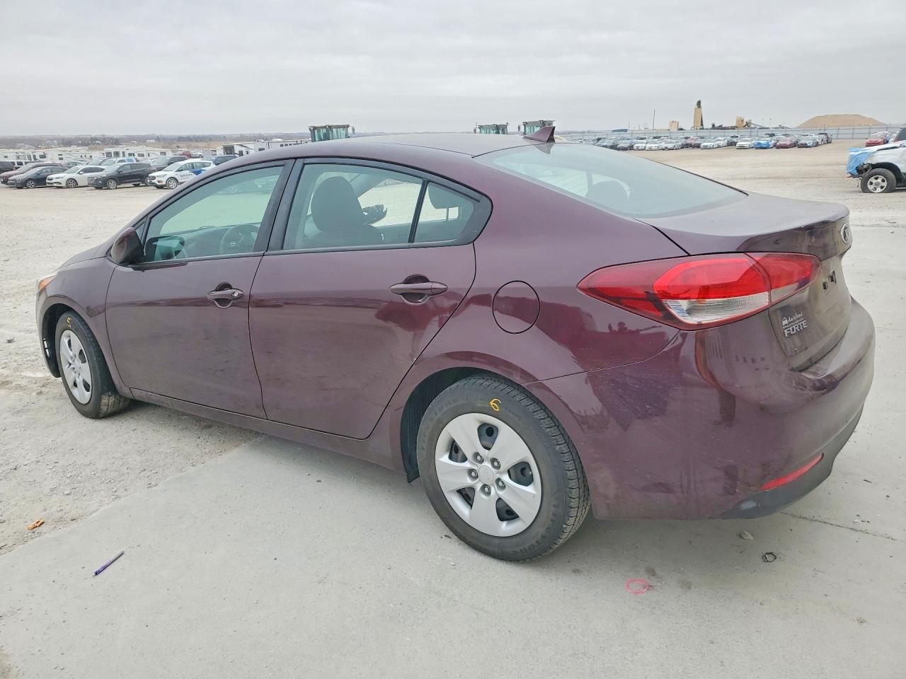 2018 Kia Forte VIN 3KPFK4A79JE269906 photo 2
