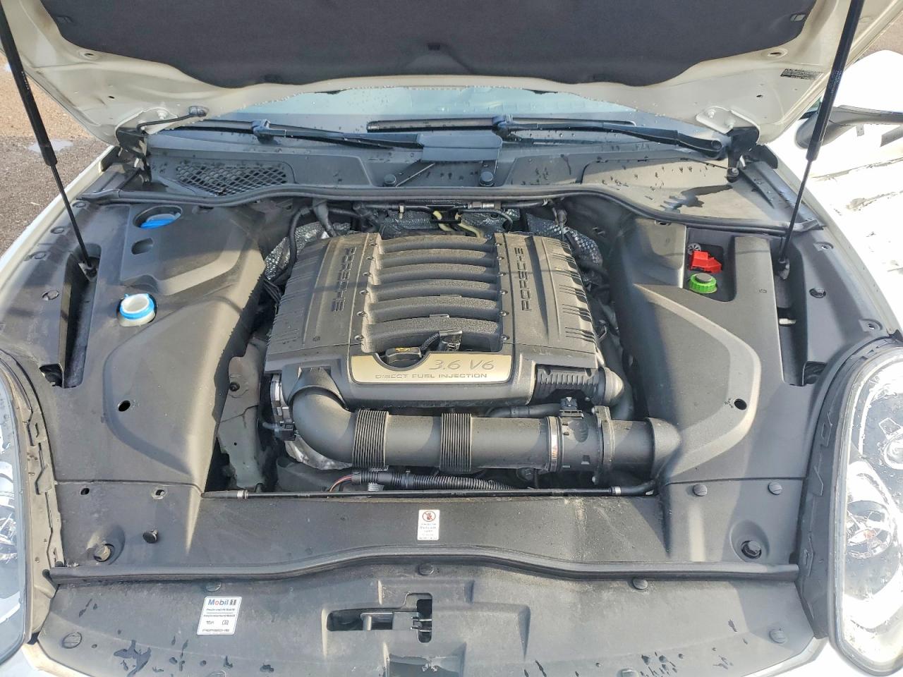 2017 Porsche Cayenne VIN WP1AA2A25HKA86174 photo 12