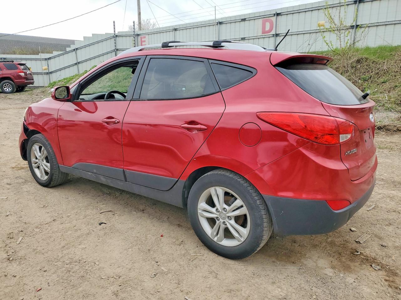 2012 Hyundai Tucson VIN KM8JU3ACXCU443154 photo 2