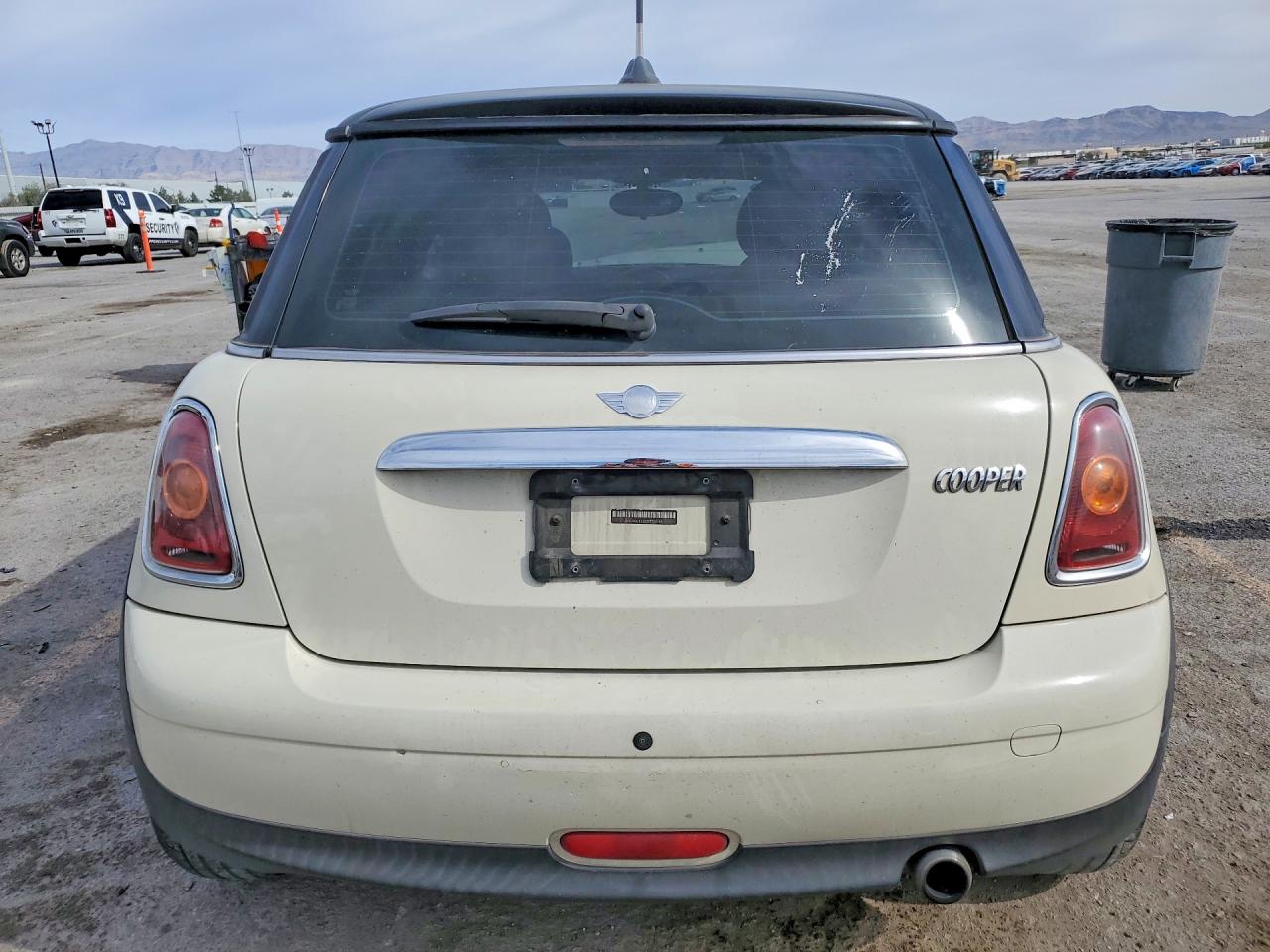 2007 MINI Cooper VIN WMWMF33527TT51488 photo 6