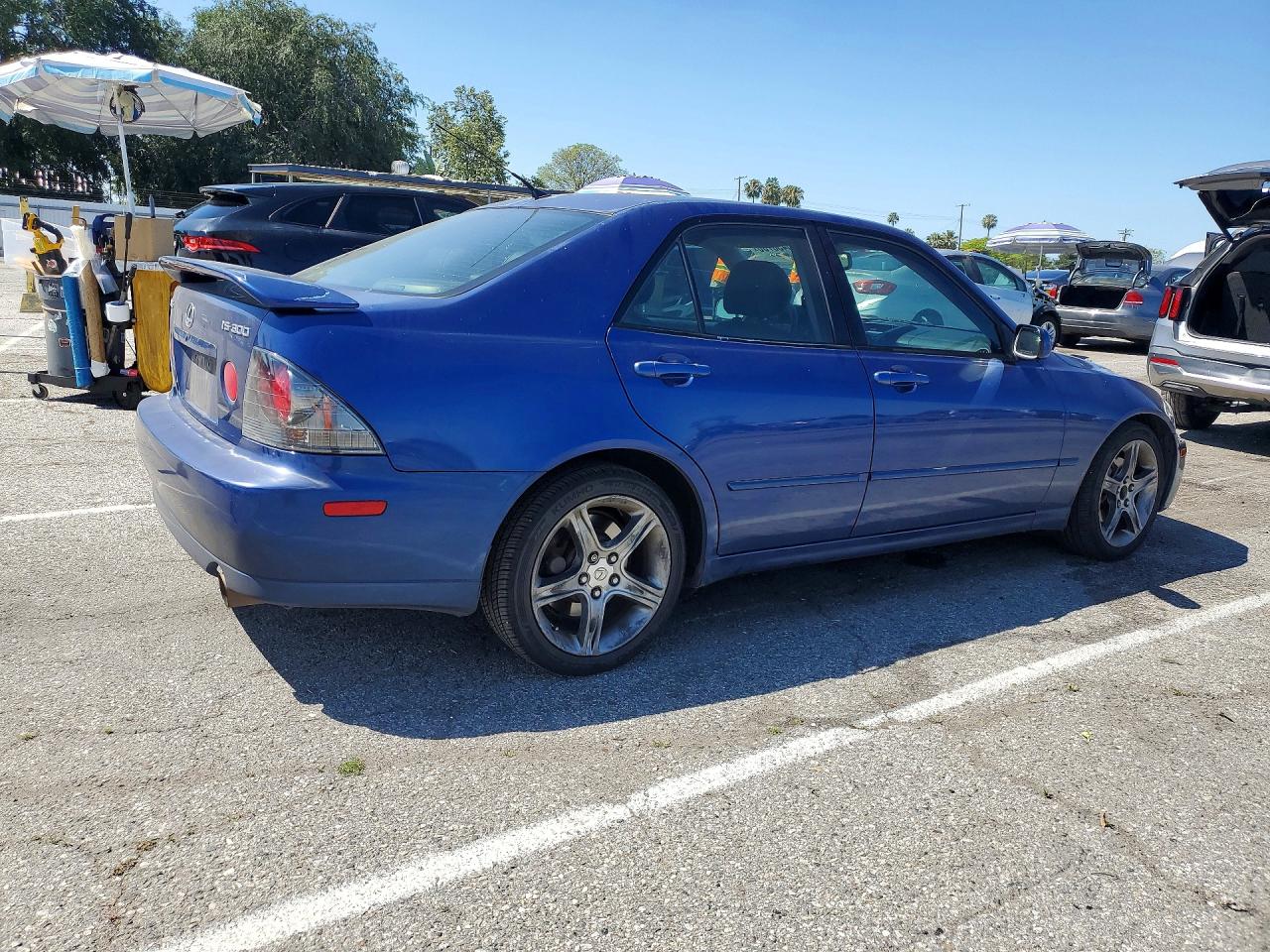 2003 Lexus Is 300 VIN JTHBD192530068322 photo 3