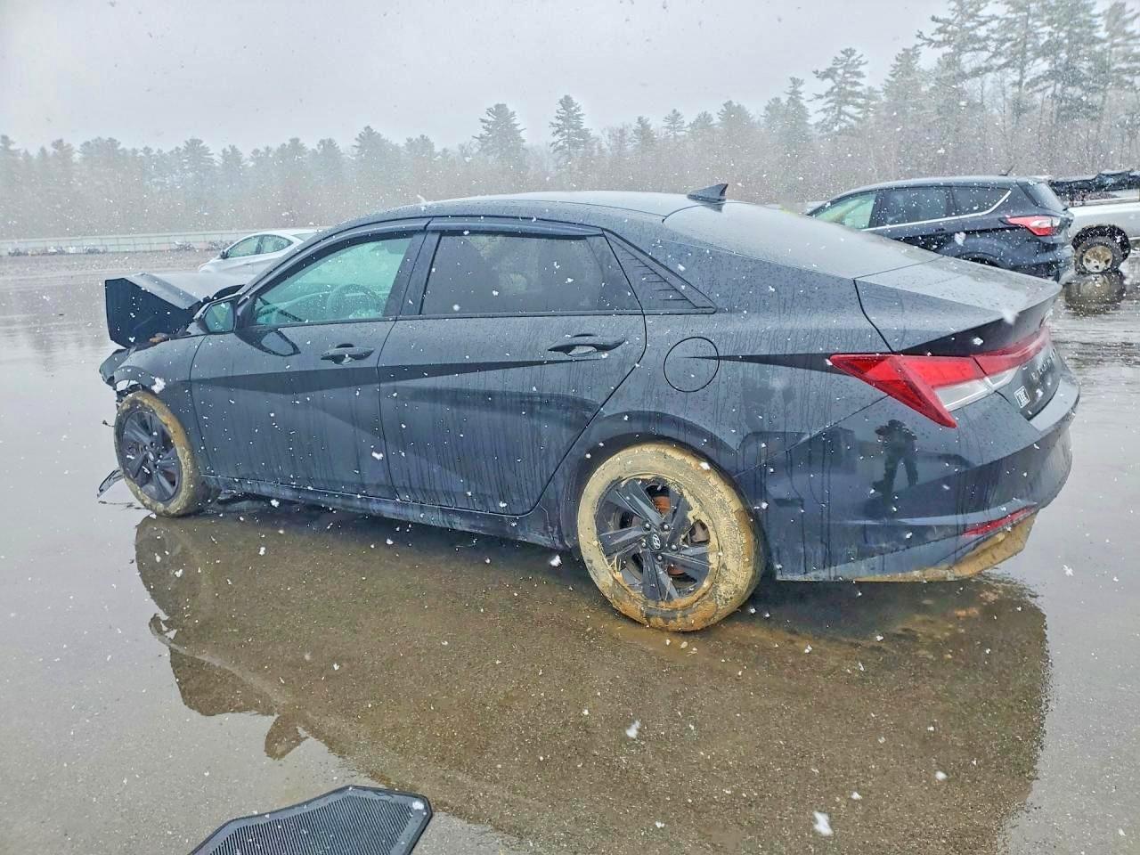 2021 Hyundai Elantra VIN 5NPLM4AGXMH001606 photo 2