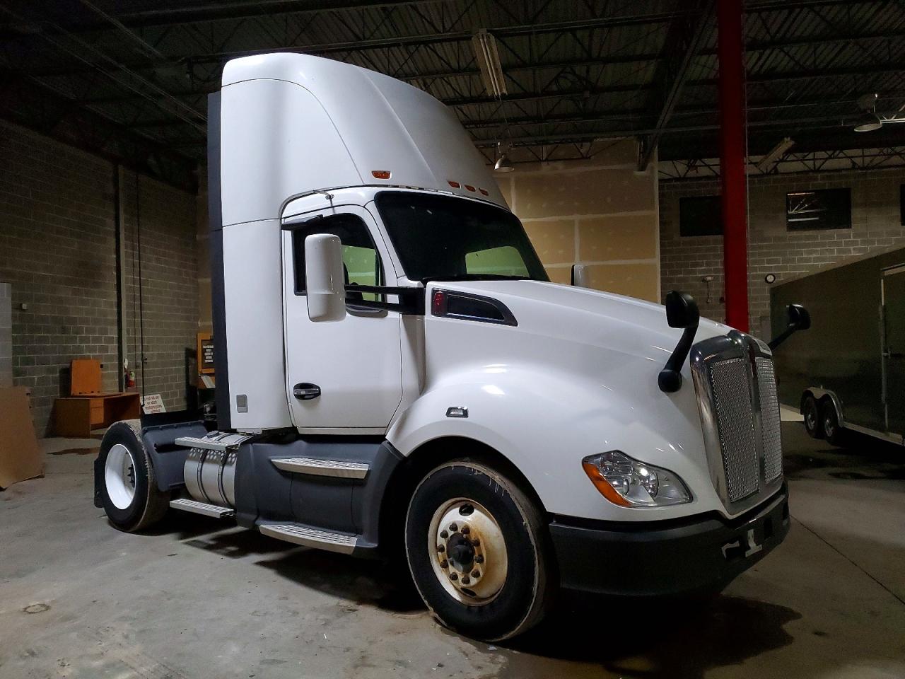 2018 KENWORTH All other VIN 1XKYA48X7JJ204352 photo 1