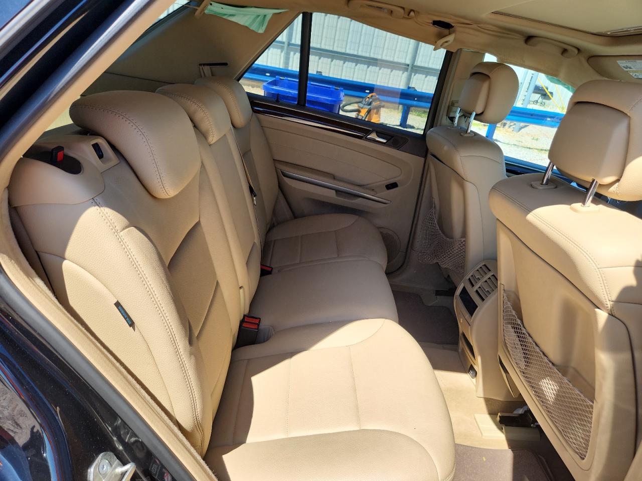 2010 Mercedes-Benz M-class VIN 4JGBB5GB5AA544251 photo 11