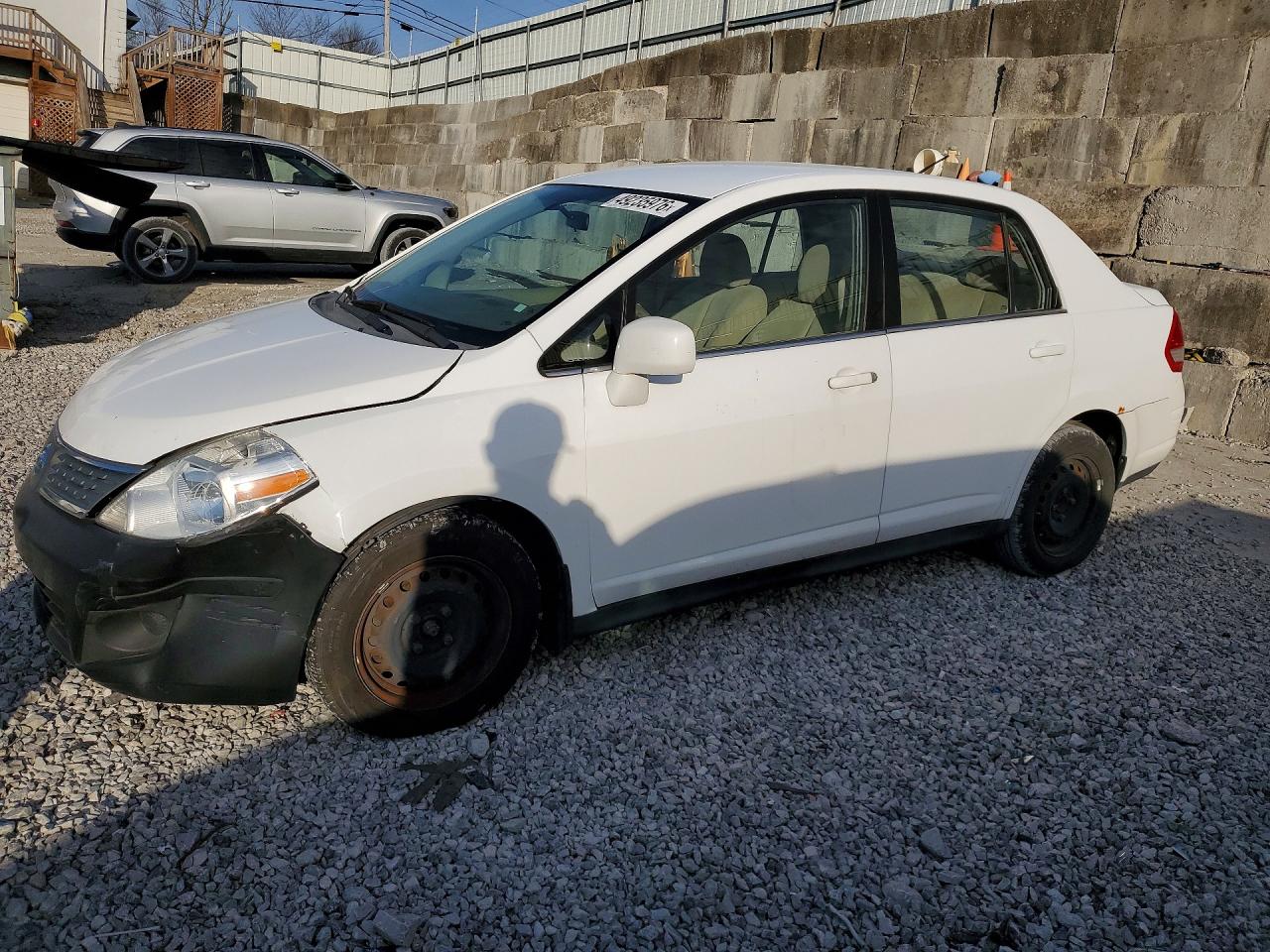 2007 Nissan Versa VIN 3N1BC11E97L422574 photo 1