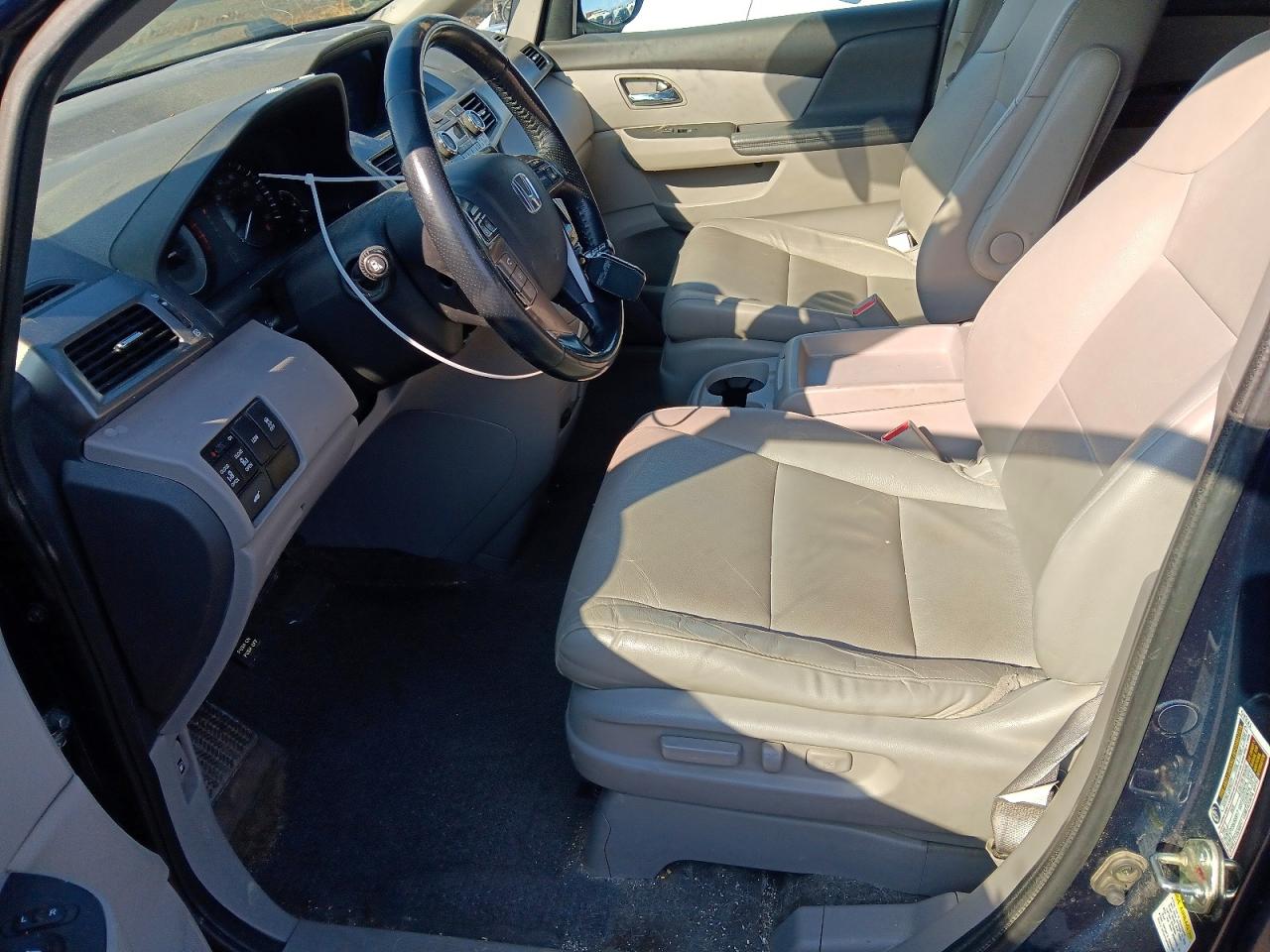 2017 Honda Odyssey VIN 5FNRL5H63HB020776 photo 7