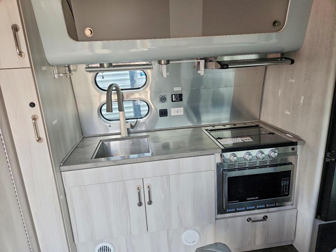 2023 AIRSTREAM Internatio VIN 1STKFAG28PJ564490 photo 8