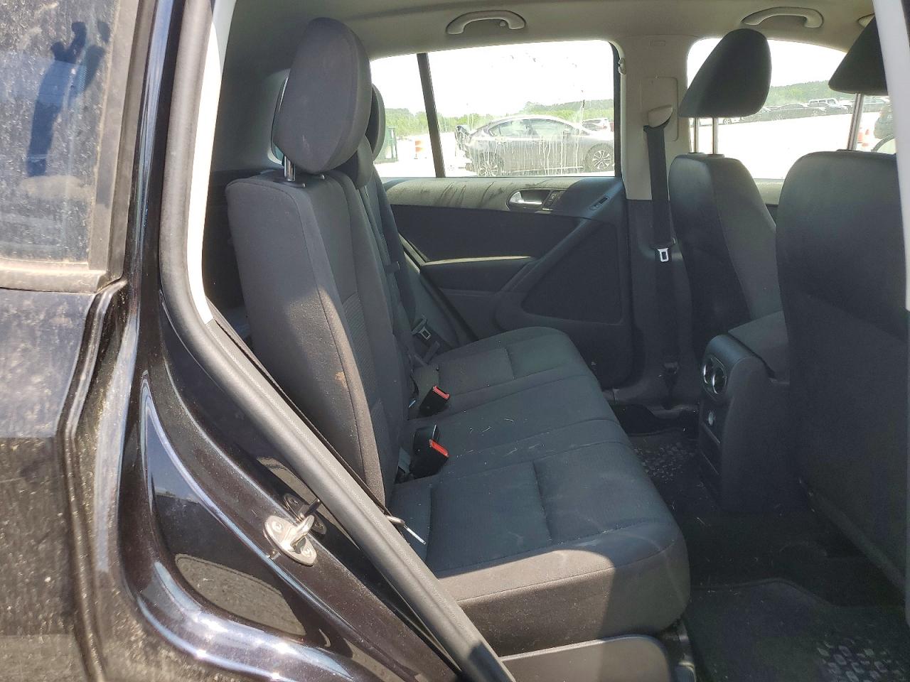 2018 Volkswagen All other VIN WVGAV7AX2JK003302 photo 10