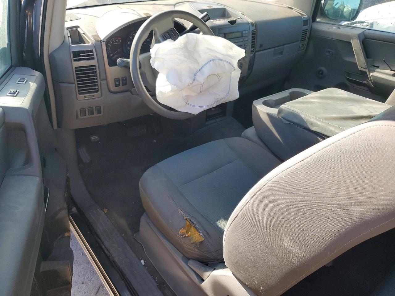 2005 Nissan TITAN VIN 1N6AA06A85N557649 photo 8