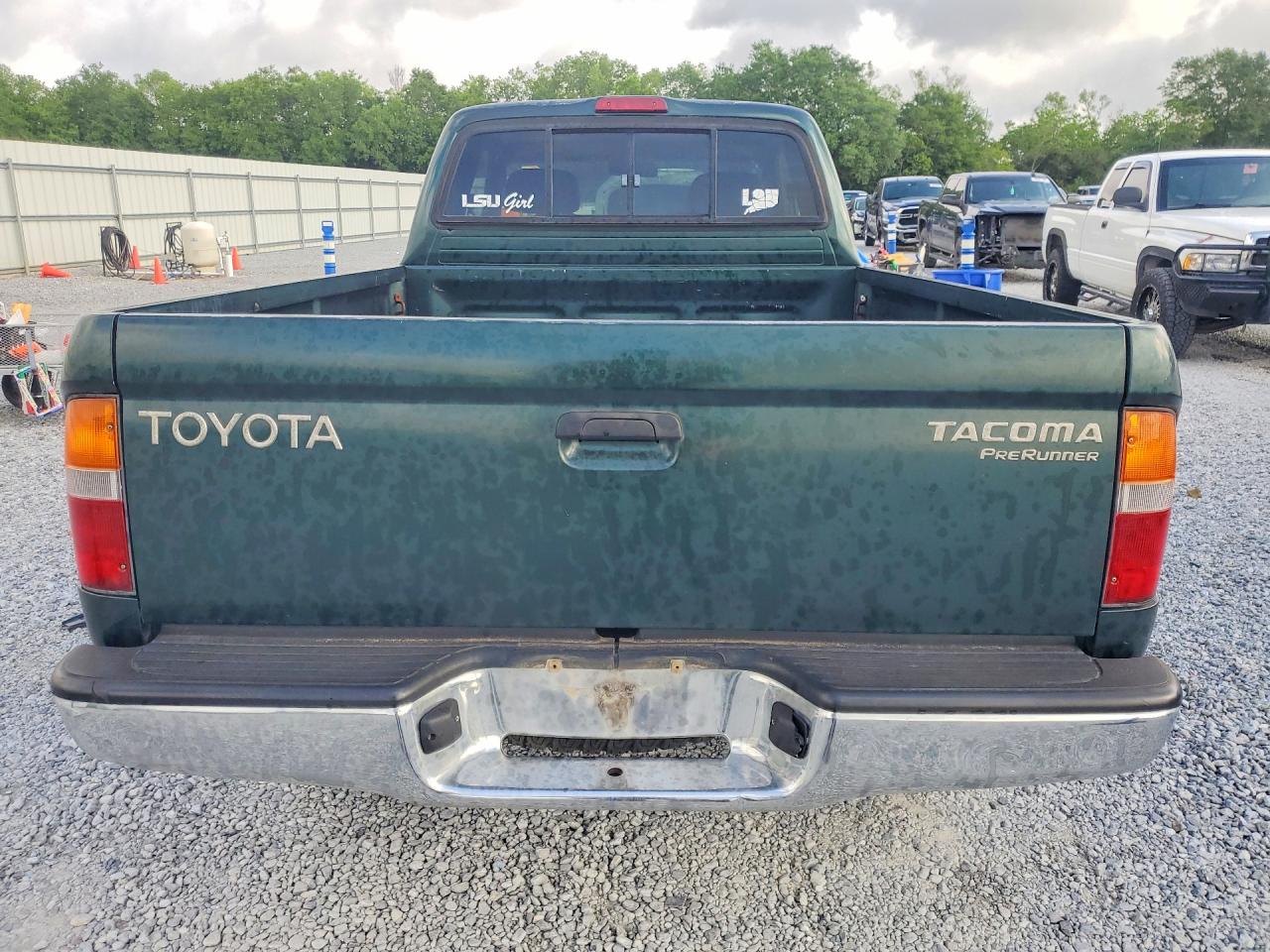 1999 Toyota Tacoma VIN 4TASM92N9XZ562829 photo 6
