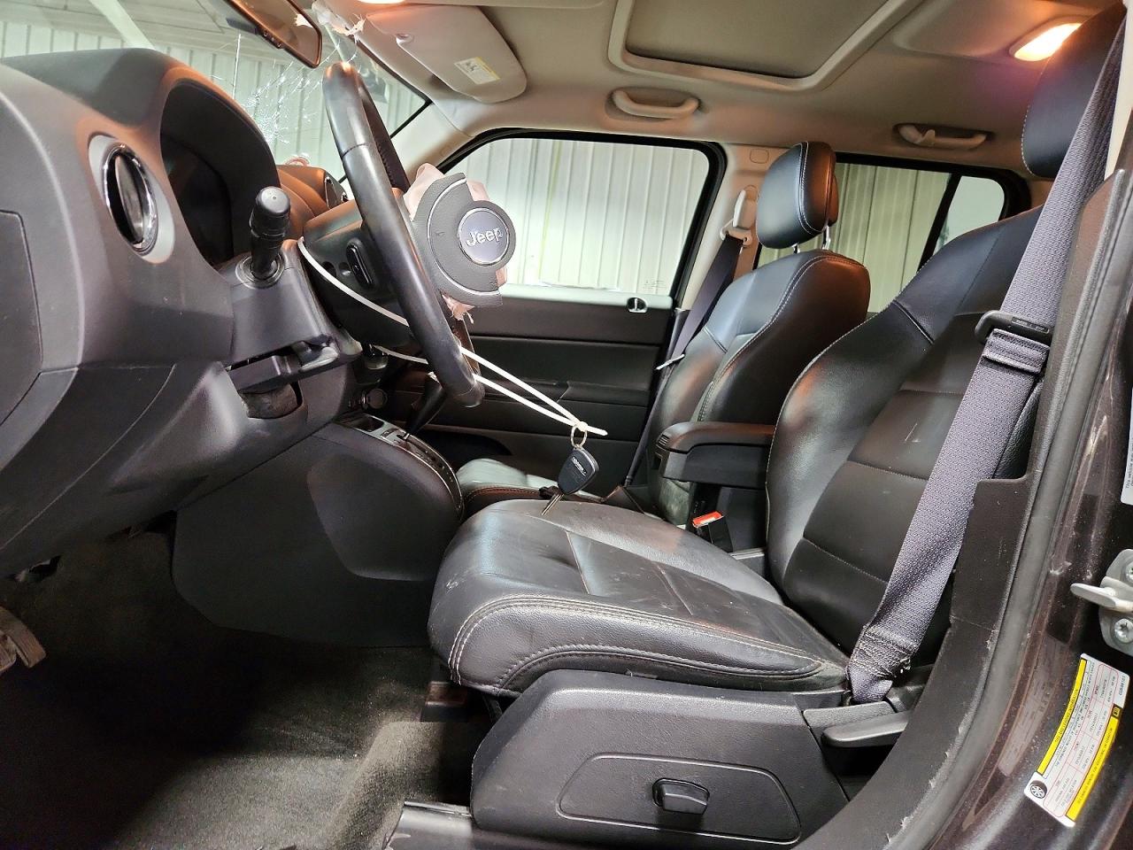 2016 Jeep Patriot VIN 1C4NJRFB3GD586101 photo 7