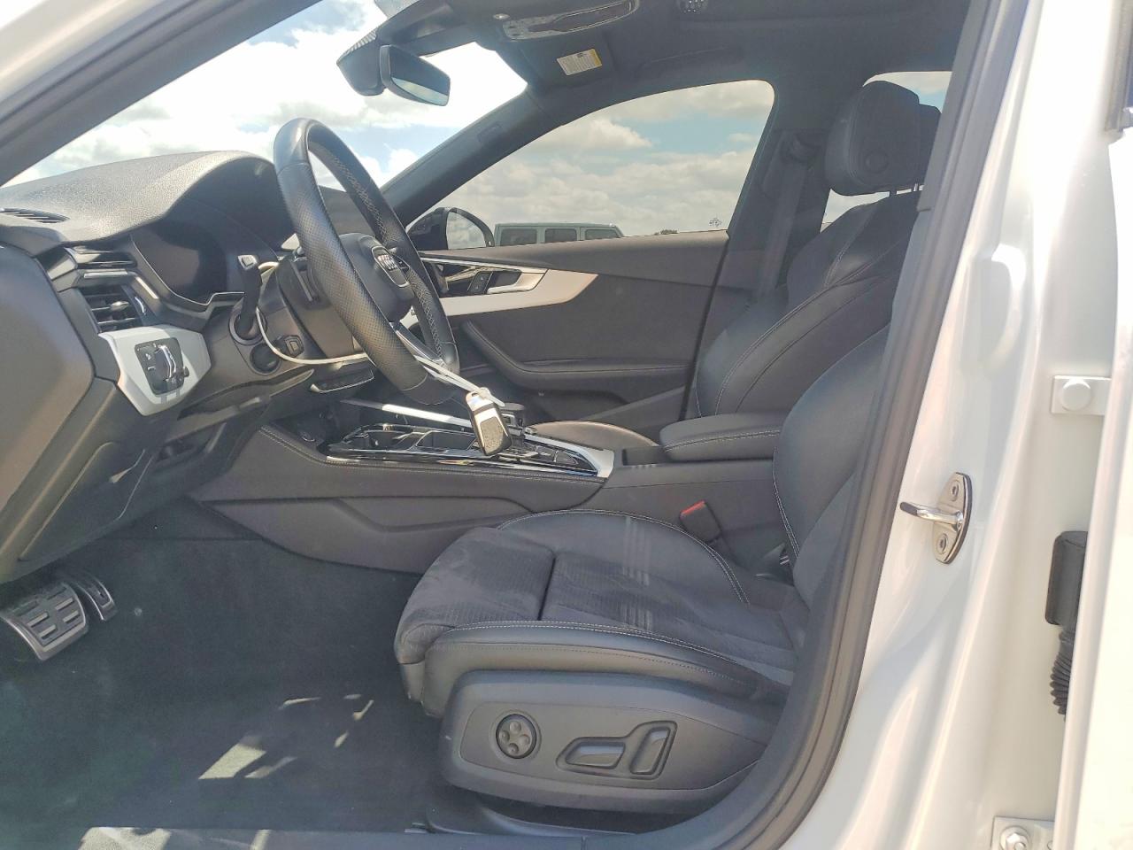 2023 Audi A4 VIN WAUEAAF43PA031201 photo 7