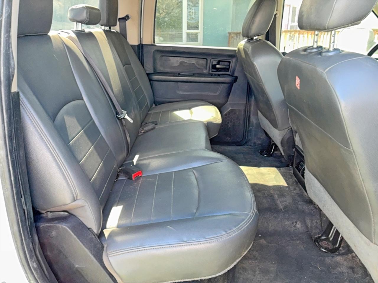 2018 Ram 3500 VIN 3C7WRTCL0JG270594 photo 6