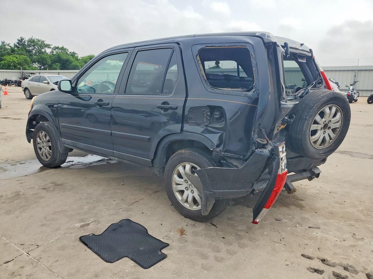 2005 Honda Crv VIN JHLRD78915C034755 photo 2