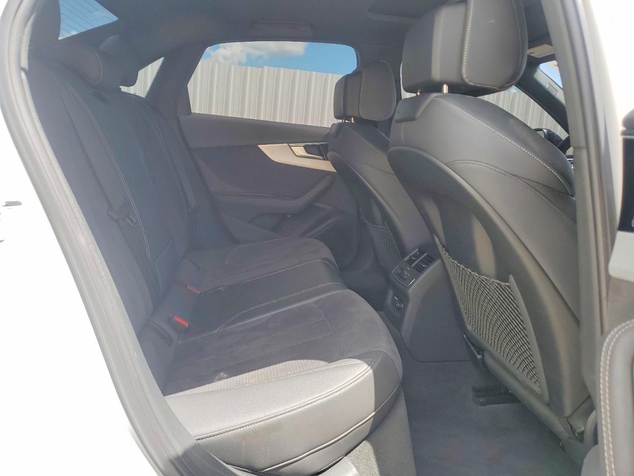 2023 Audi A4 VIN WAUEAAF43PA031201 photo 10