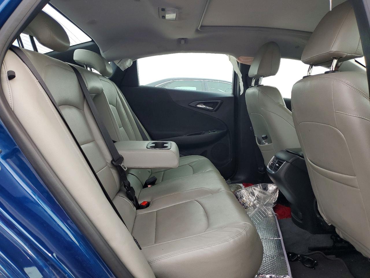 2019 Malibu VIN 1G1ZD5STXKF154210 photo 10
