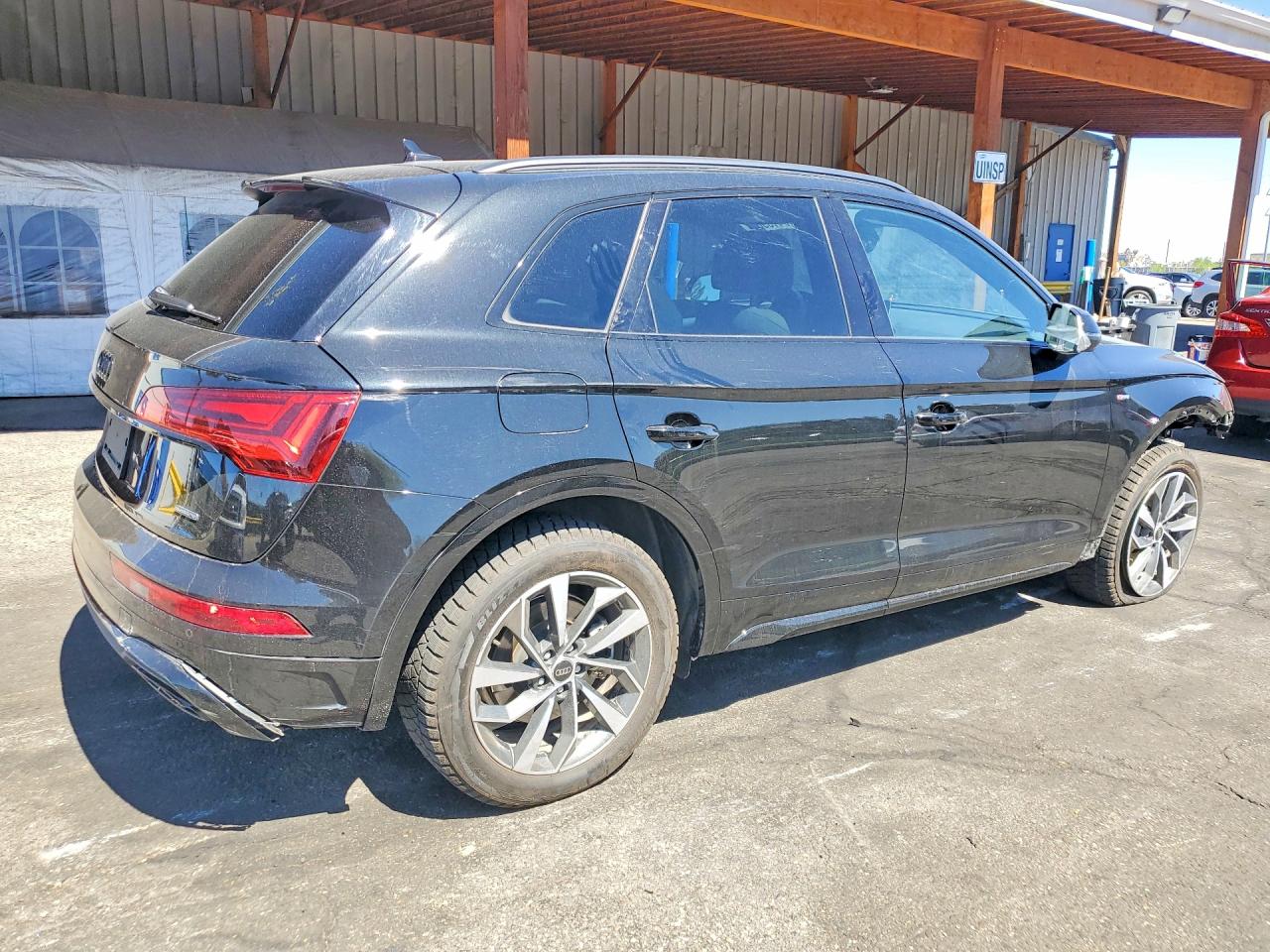 2024 Audi Q5 VIN WA1GAAFY5R2109614 photo 3