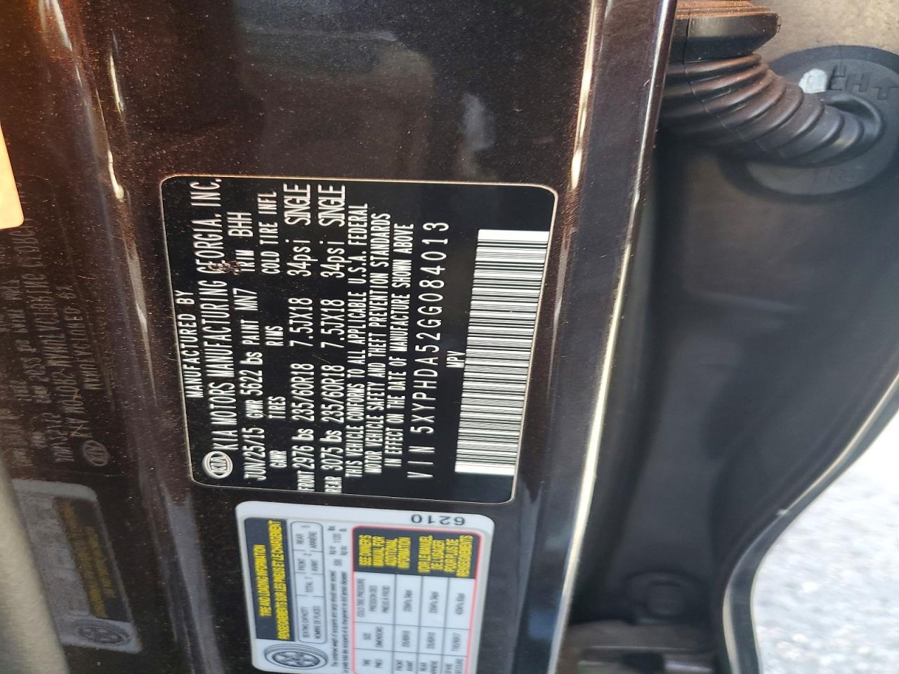 2016 Kia Sorento VIN 5XYPHDA52GG084013 photo 12