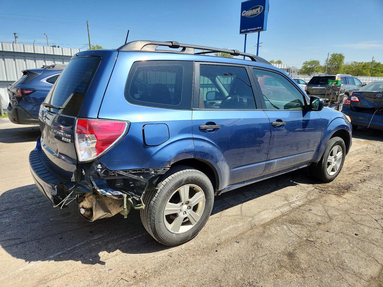 2012 Subaru Forester VIN JF2SHABC6CH447342 photo 3