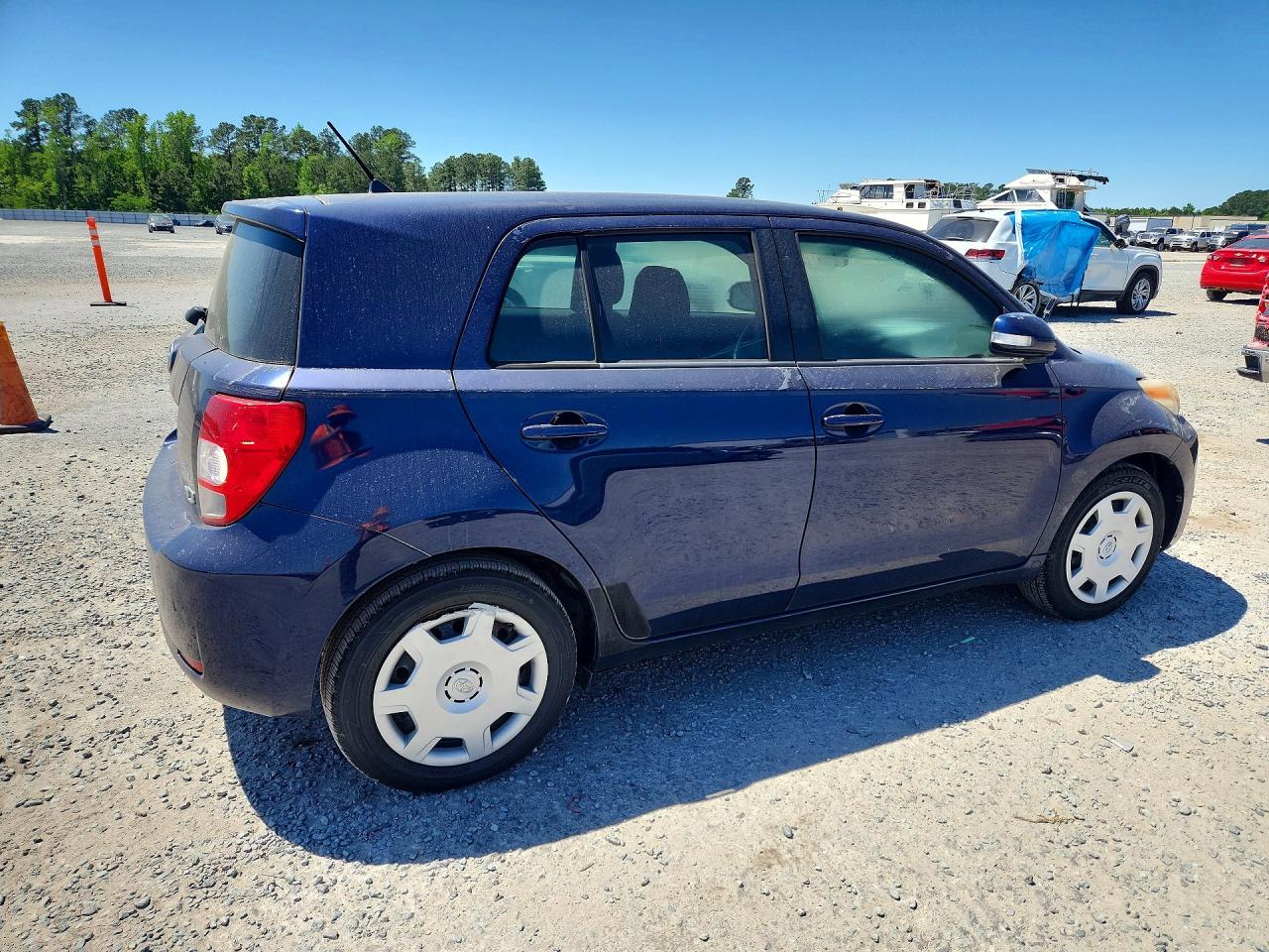 2008 Scion Xd VIN JTKKU10428J021095 photo 3