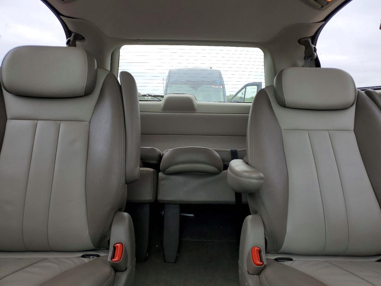 2005 Chrysler Minivan VIN 2C4GP54L45R292406 photo 10