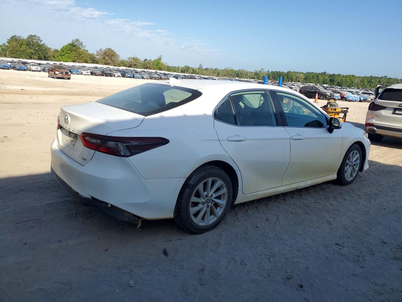 2022 TOYOTA Camry VIN 4T1C11AK8NU639092 photo 3