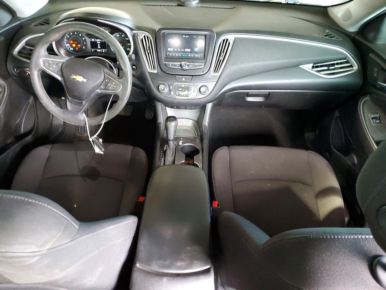 2018 Chevrolet Malibu VIN 1G1ZB5ST5JF173221 photo 8