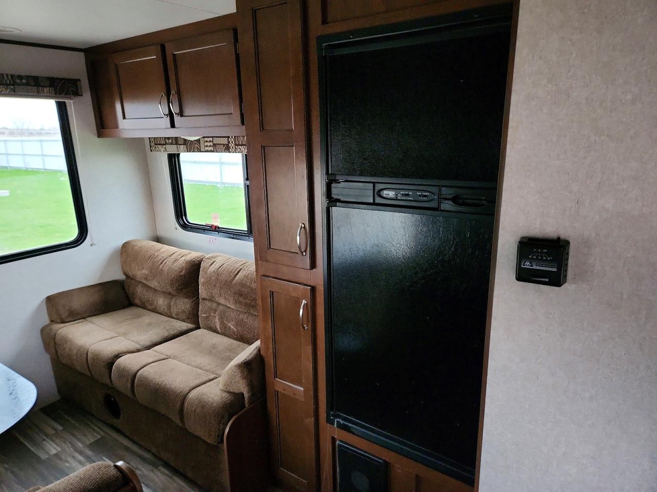 2017 JAYCO All models VIN 1UJBJ0BL4H17Z0602 photo 9