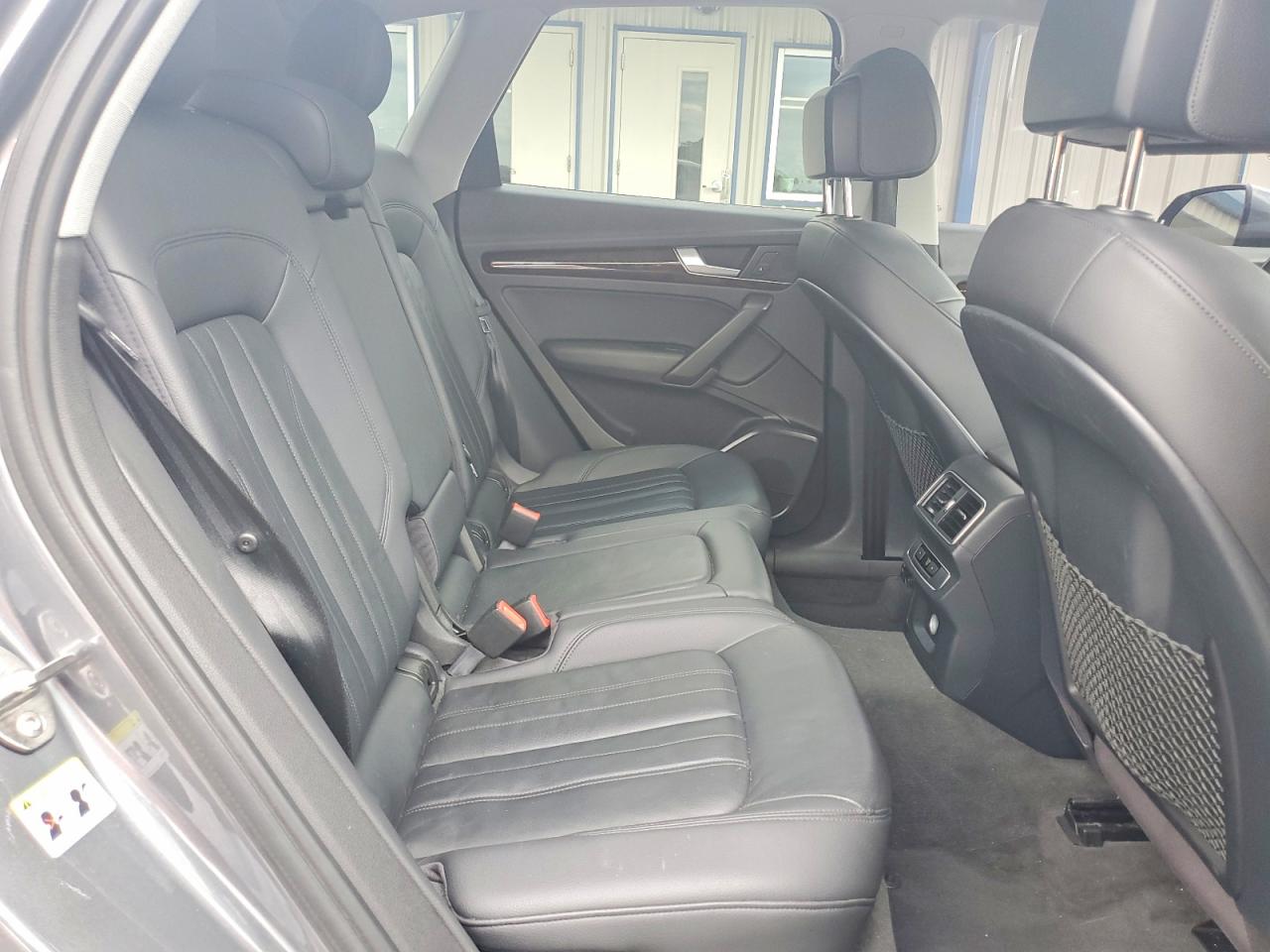 2018 Q5 VIN WA1ANAFY3J2021577 photo 11
