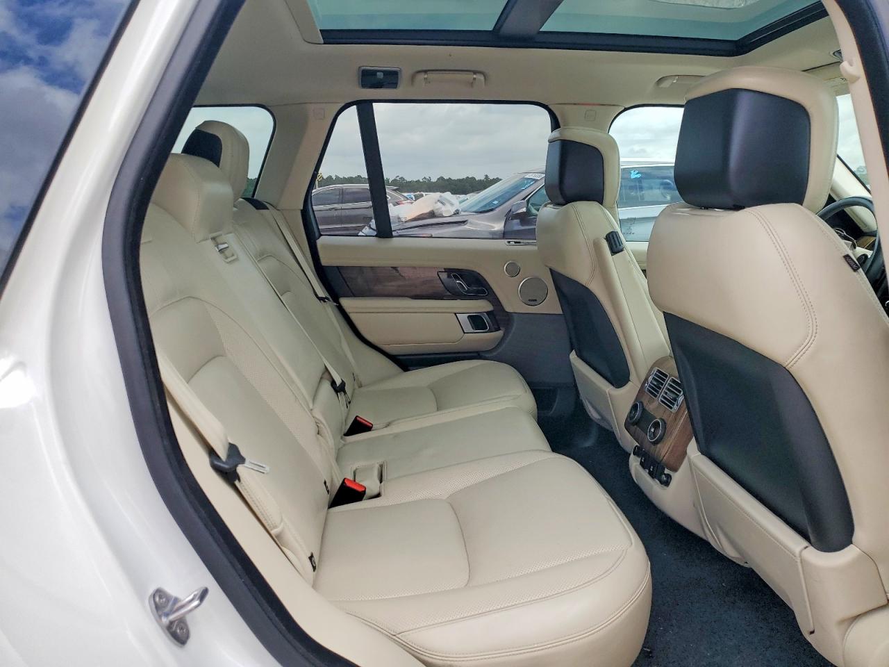 2018 Land Rangerover VIN SALGS2SV7JA395621 photo 11