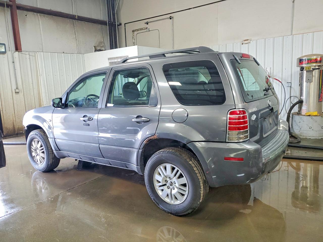 2006 MERCURY Mariner VIN 4M2YU56Z66DJ02585 photo 2